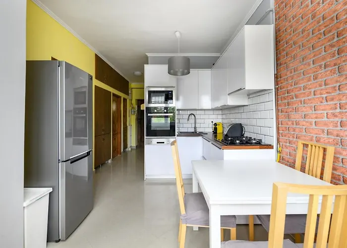 Buda Breeze 1bdr W Ac By Nw Budapest