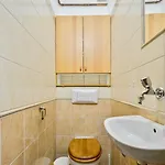 Buda Breeze 1bdr W Ac By Nw Lägenhet Budapest